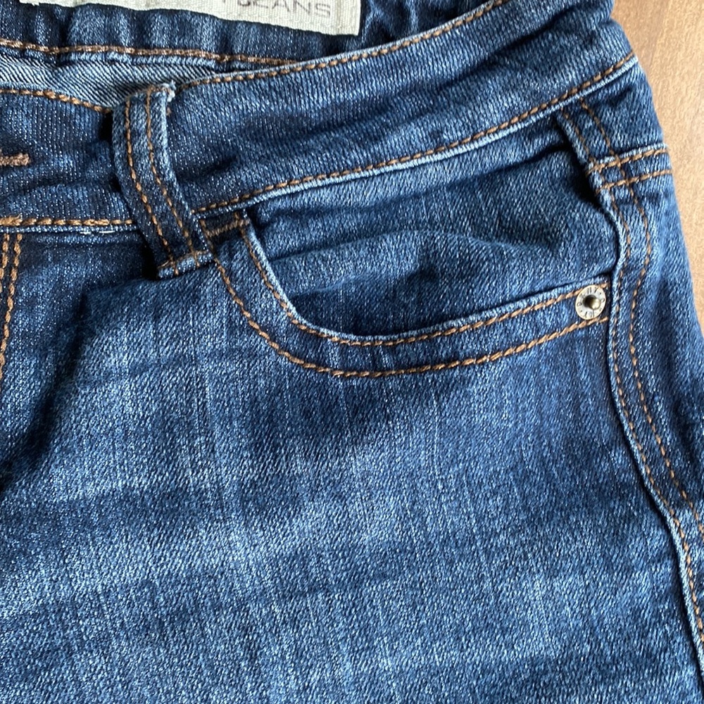 Women’s DKNY Wide Leg Cropped Jeans. Size 8. Like New. - Picture 3 of 10